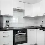 Bright In With Air Conditioning And Parking By Renters *