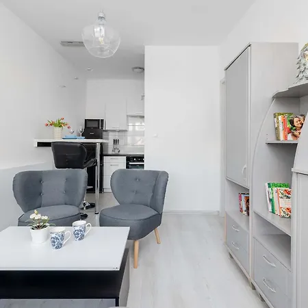 Appartement Bright In With Air Conditioning And Parking By Renters *